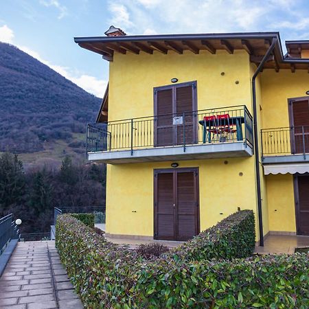 Residenza Coccinelle Vista Lago D'Iseo Tavernola Bergamasca Exteriör bild