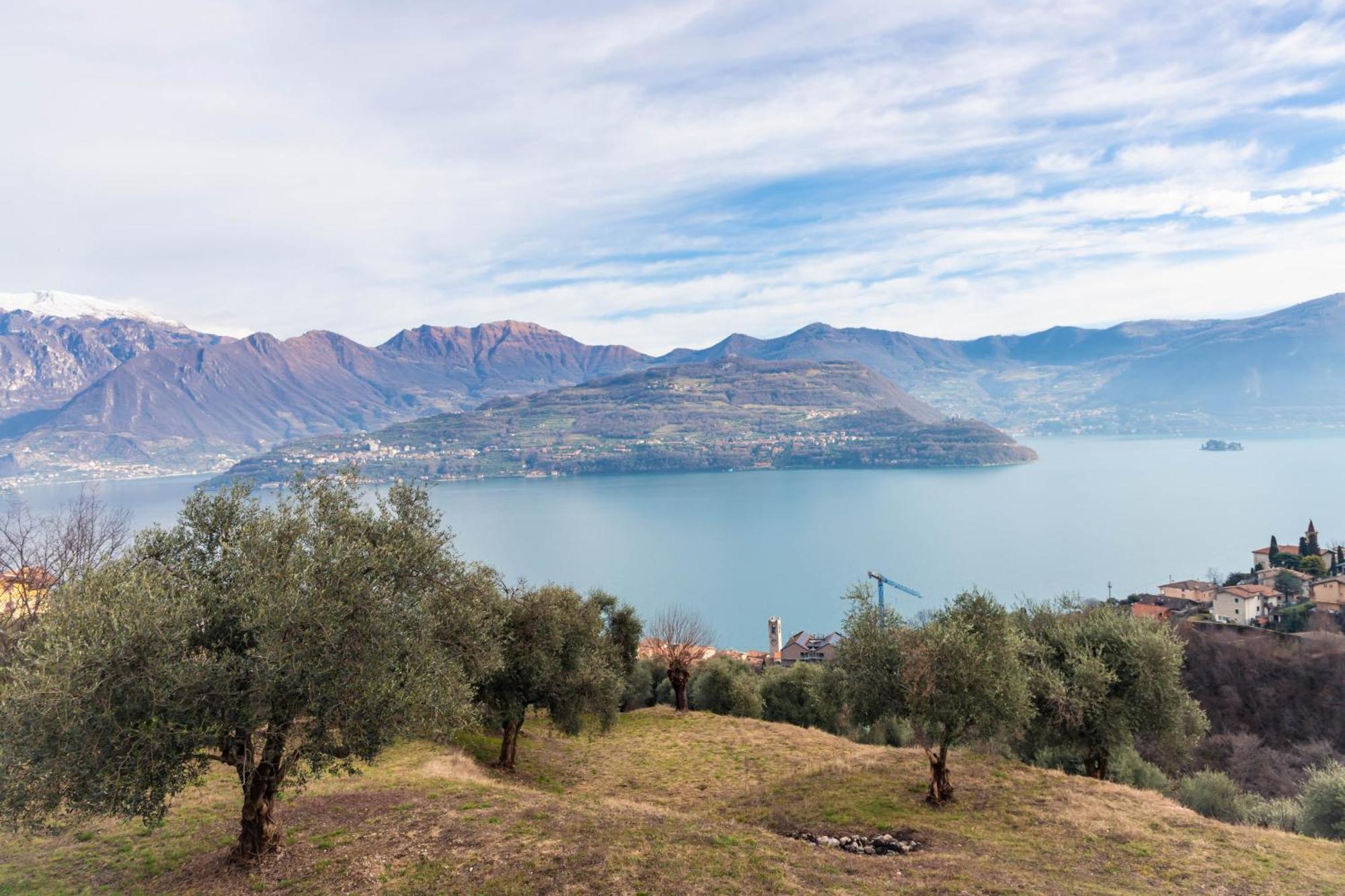 Residenza Coccinelle Vista Lago D'Iseo Tavernola Bergamasca Exteriör bild
