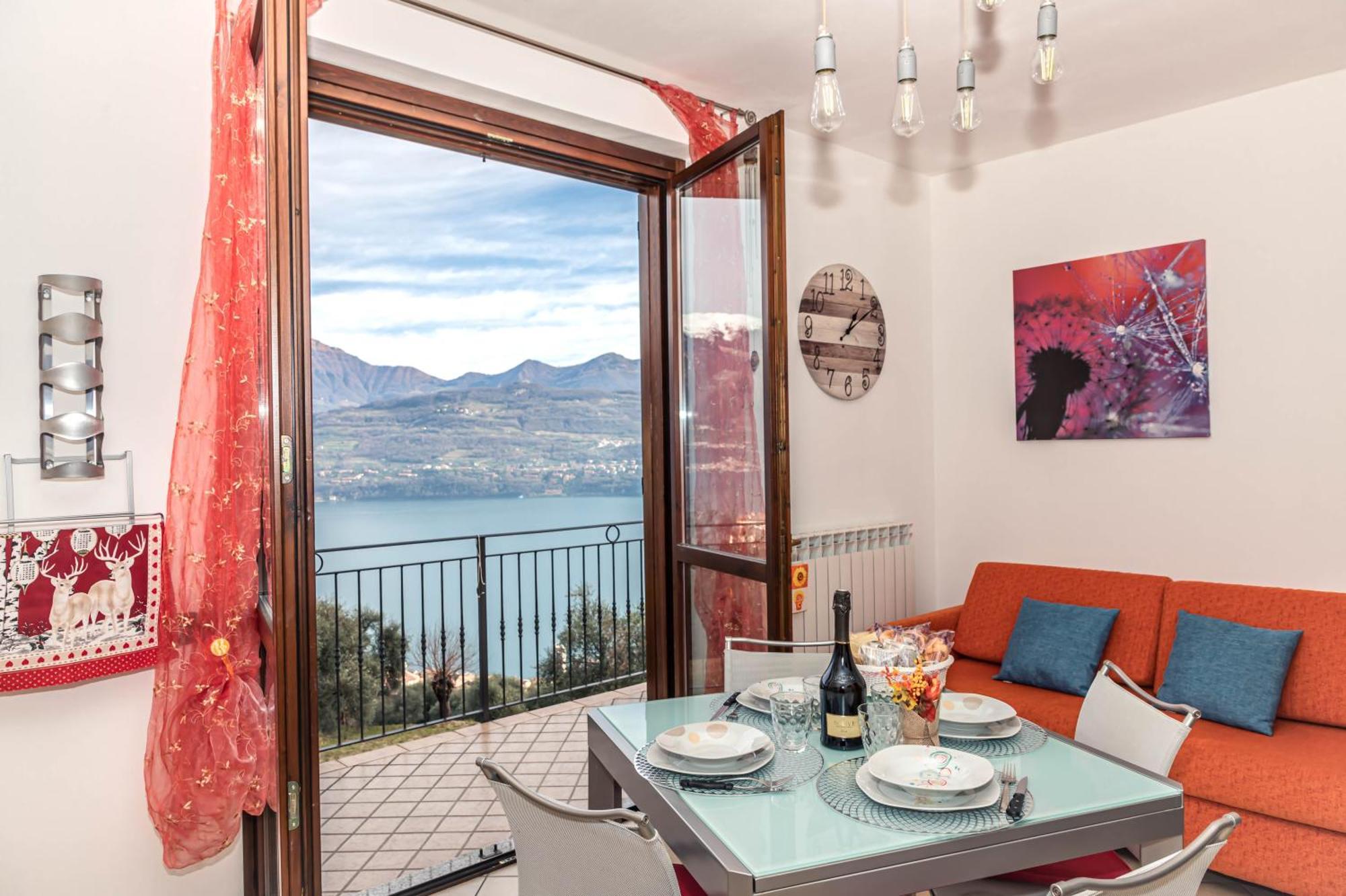 Residenza Coccinelle Vista Lago D'Iseo Tavernola Bergamasca Exteriör bild