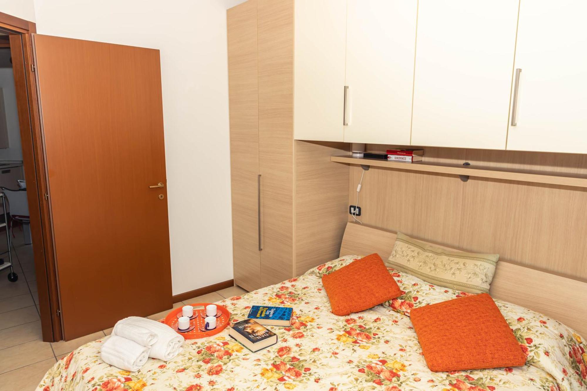 Residenza Coccinelle Vista Lago D'Iseo Tavernola Bergamasca Exteriör bild